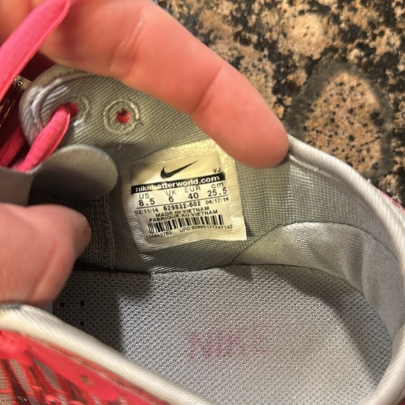 Nike 5.0 shoes - Picture 4 of 5